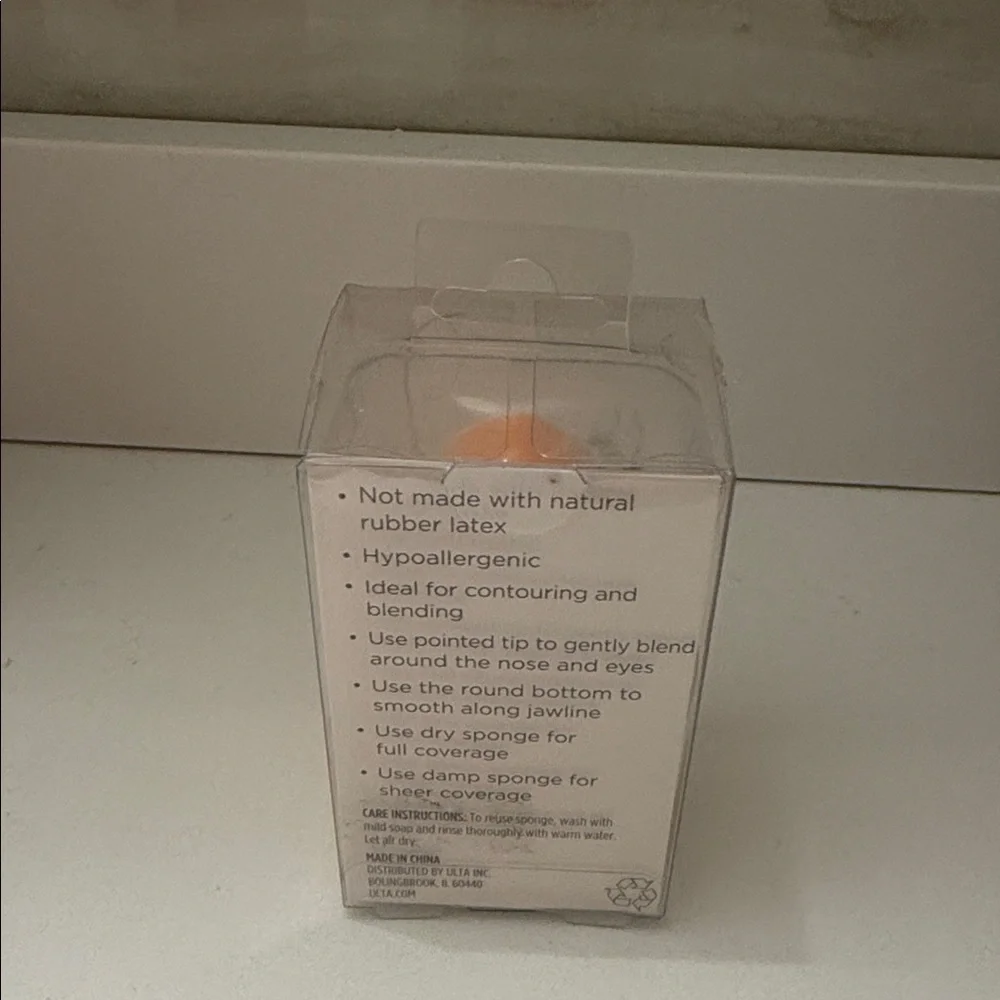 Ulta Beauty Vibrant Orange Makeup Sponge - Picture 2 of 2